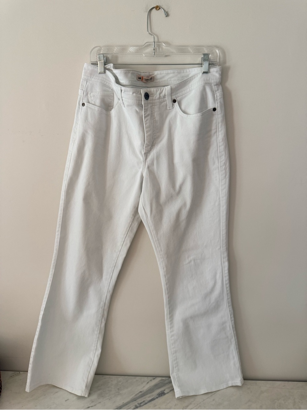 Lee White Women's BootcutJeans size 14. 98% cotton